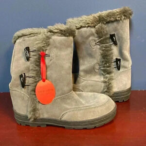 NWT SONOMA WO SIZE 7M GRAY PULL ON ANKLE BOOTS GRAY FAUX FUR LINED BUTTON